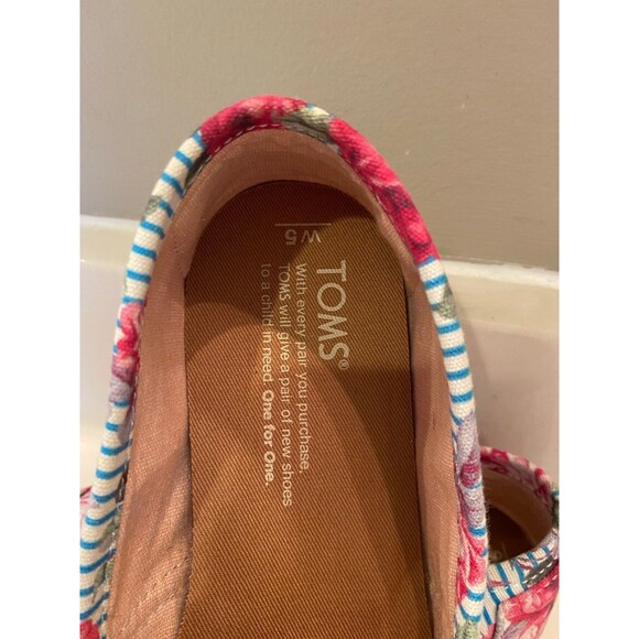 Toms Classic Floral Striped w/ Roses Casual Comfortable Size W 5 Slip On Flats - Picture 5 of 8